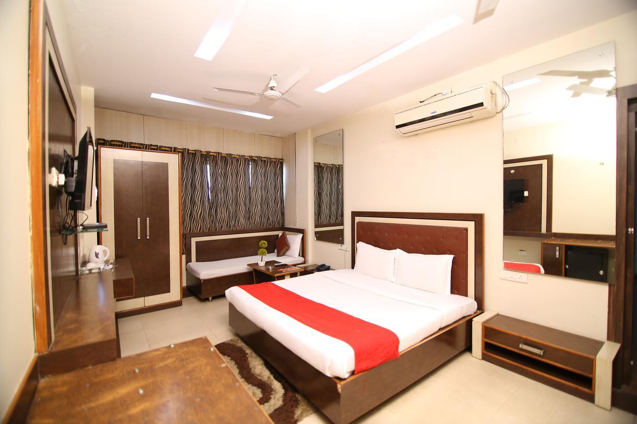 Hotel Pappan Plaza Palwal Ngoại thất bức ảnh